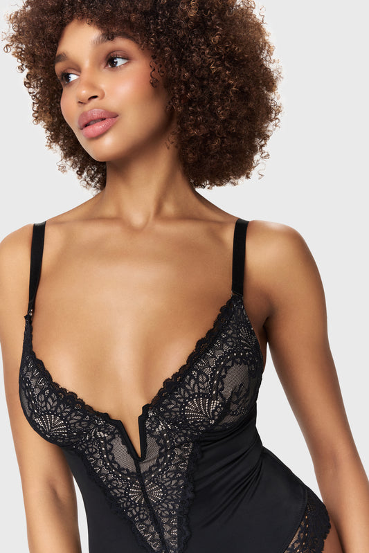 Stalkette SleekV Lace Bodysuit